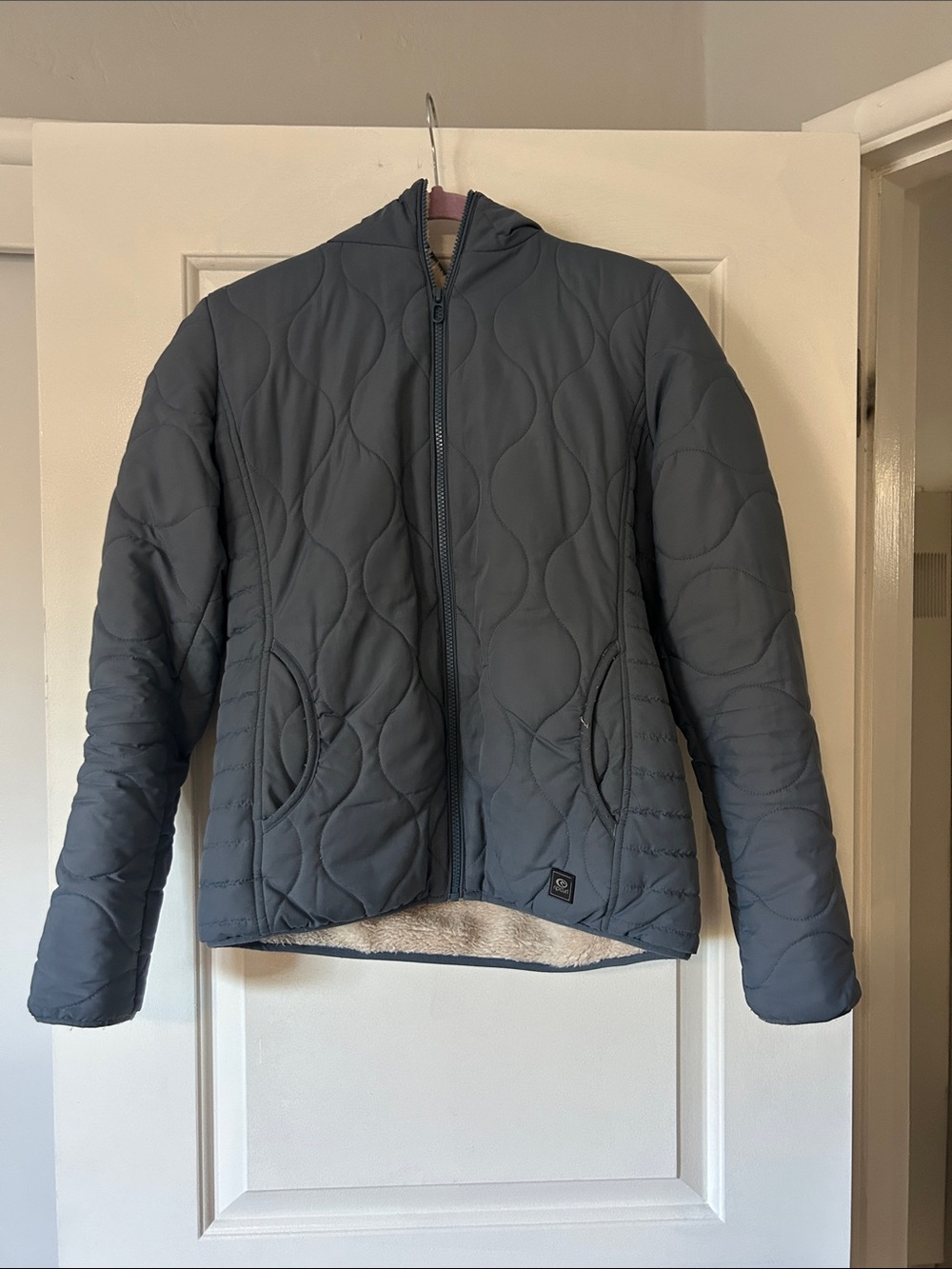 Rip Curl women’s Quilted Hooded Puffer Jacket - blue